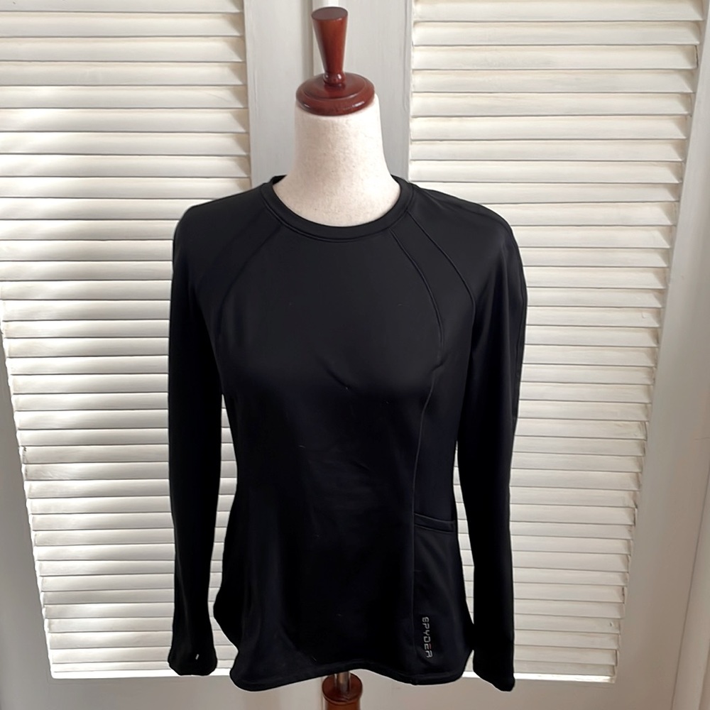 SPYDER-Ladies activewear pull over. Size Medium